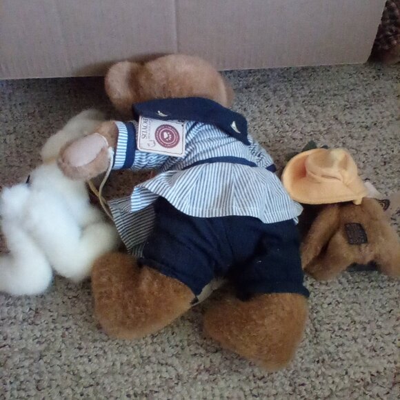 Boyd's bears - Picture 2 of 2